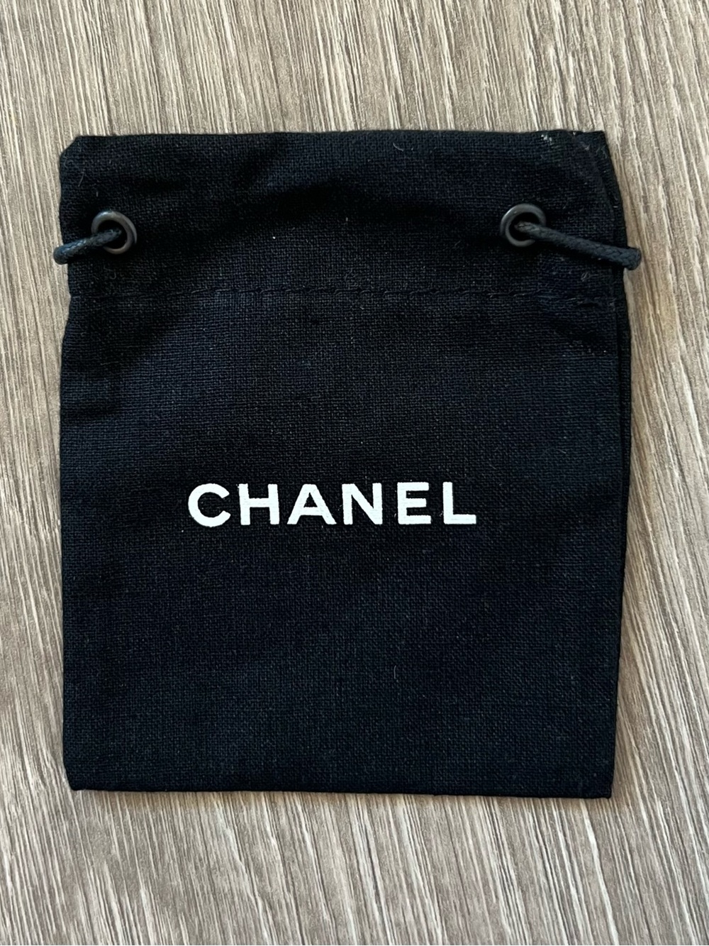 Chanel dust bag (C653)